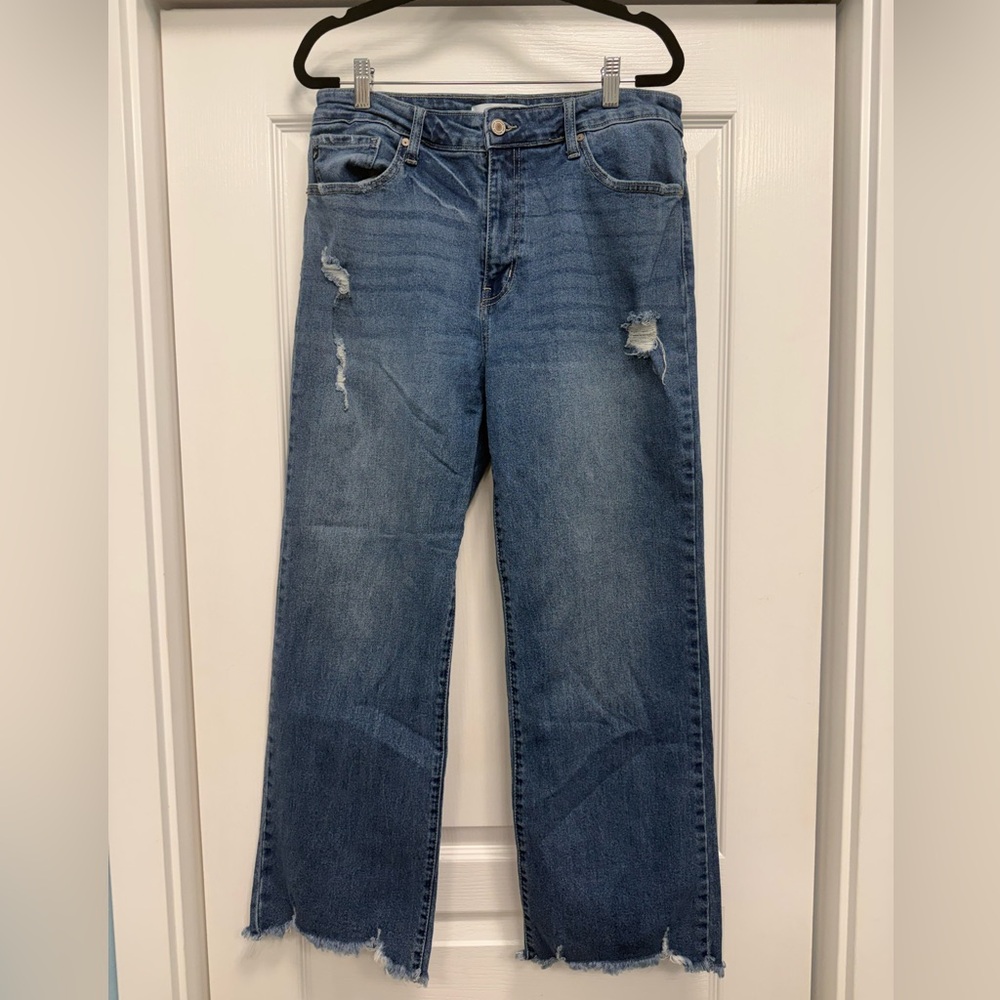 KanCan Women’s Cropped Wide Leg Distressed Blue Jeans